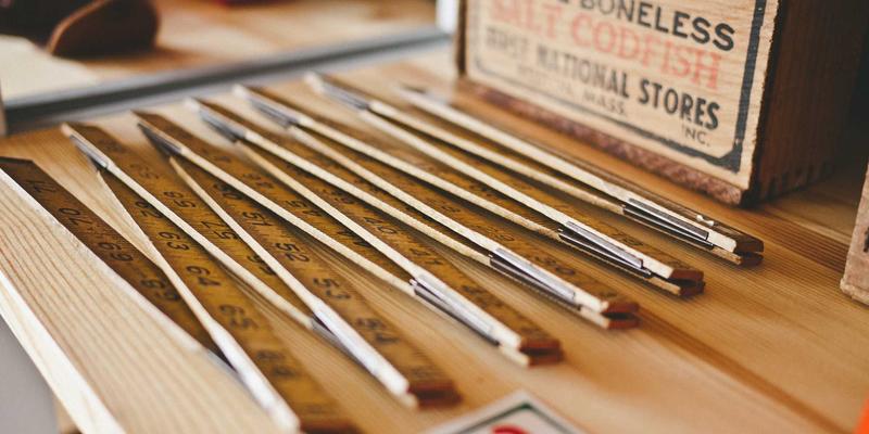 摩森康胜的并购艺术：当红色主题遇见个性帽子，如何让收购品牌既保持本色又实现增长